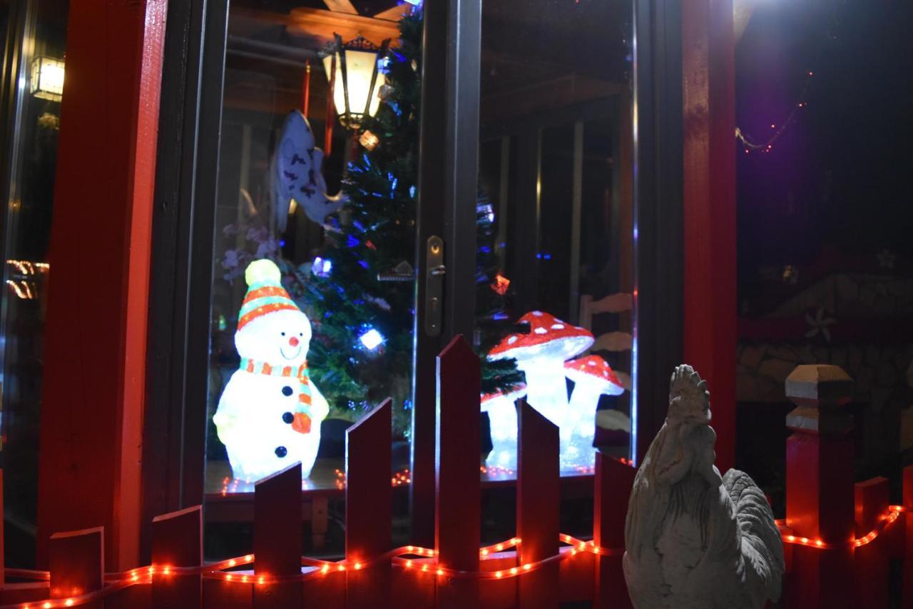Gite Au Printemps Japonais, Petit Train De La Mure, Parc Des Ecrins Pierre-Chatel 外观 照片